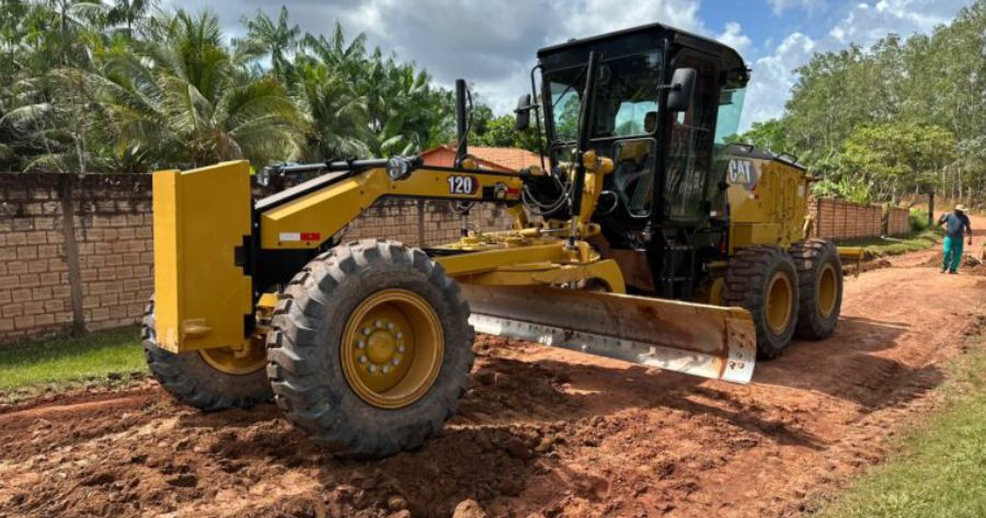 Prefeitura de Pinheiro inicia recuperação de estrada que liga comunidades no bairro de Pacas